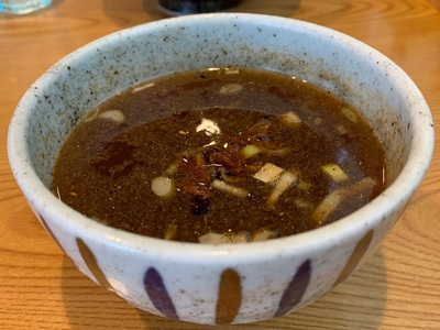 つけ麺だけがうまい店。
