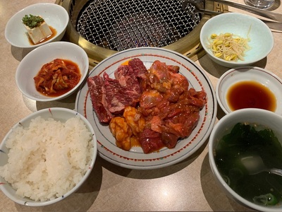 京城園『ハラミランチ』