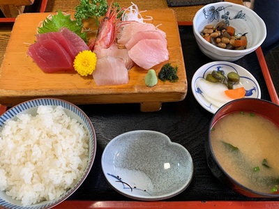 かどや刺身定食