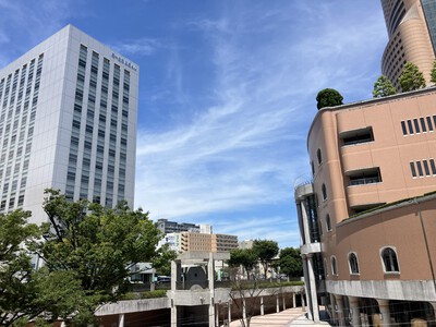 青空とアクトタワー