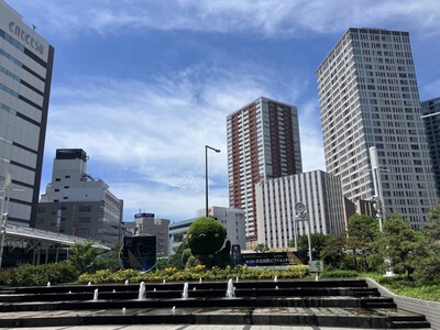 青空とアクトタワー