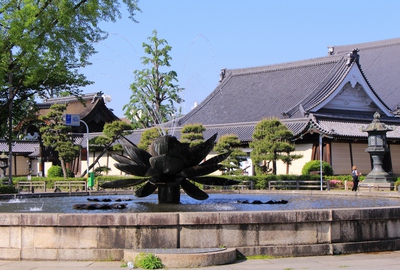 東本願寺より開始