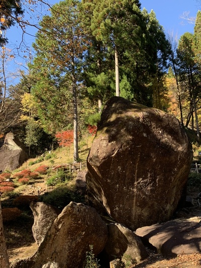 金山巨石群