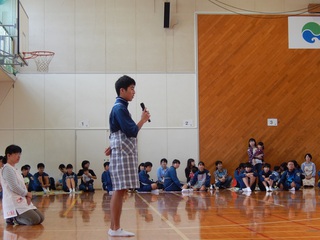 神久呂中学校・・・ふれあい体験（写真）