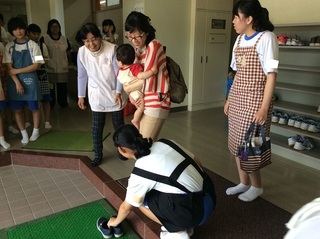 南陽中学校・・・ふれあい体験（写真）
