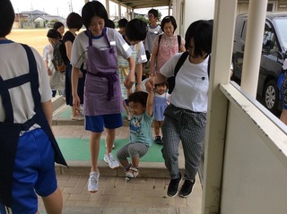 南陽中学校・・・ふれあい体験（写真）