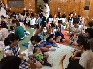 南陽中学校・・・ふれあい体験（写真）