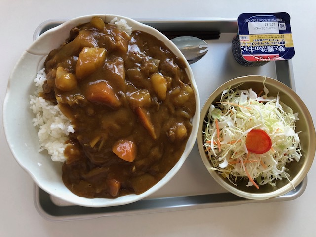 給食