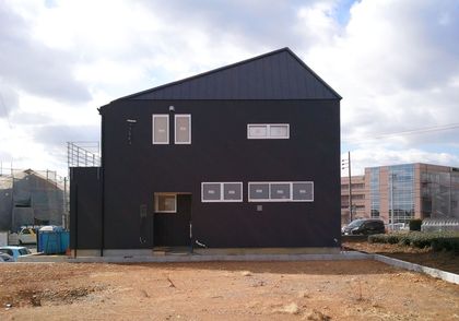 黒い外壁