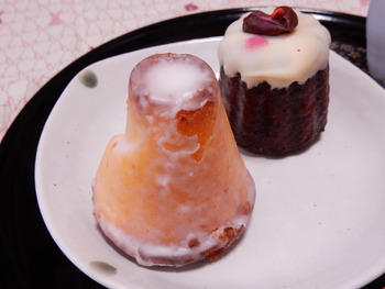 TSUBOYAさんのケーキとカヌレ