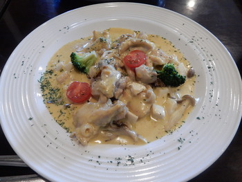 BAR RUSTICALEさんでランチ
