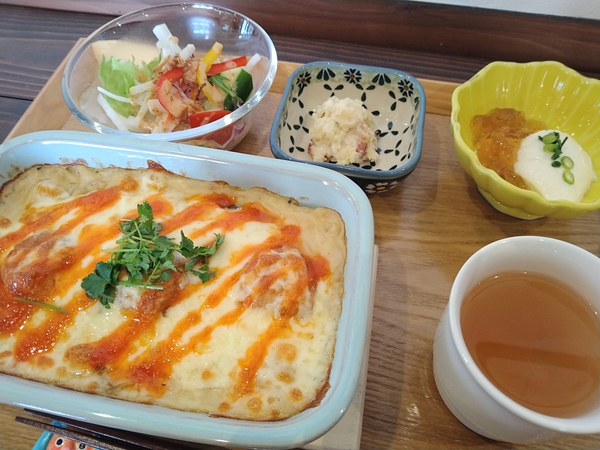 丼cafe suisaiさんでランチ