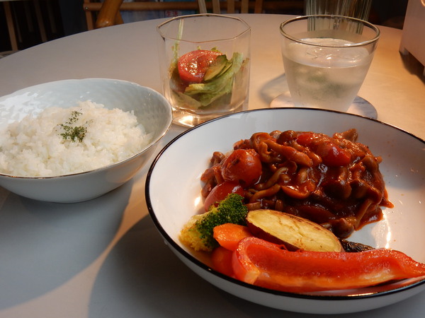 70St.（ナナマルスタジオ）さんでランチ