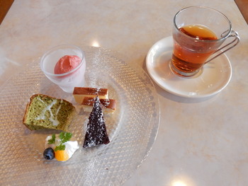 IZACAFE coo‐kai？（イザカフェクウカイ）さんでランチ