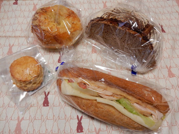 PANYA Artisan Bakeryさんのパン