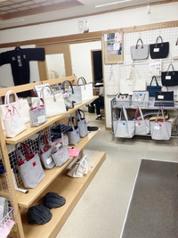 9月23日（金曜日）週末のお店＆オーダーSASHIKOバック完成＆ゴロさん(^^)/ 2022/09/23 17:55:09