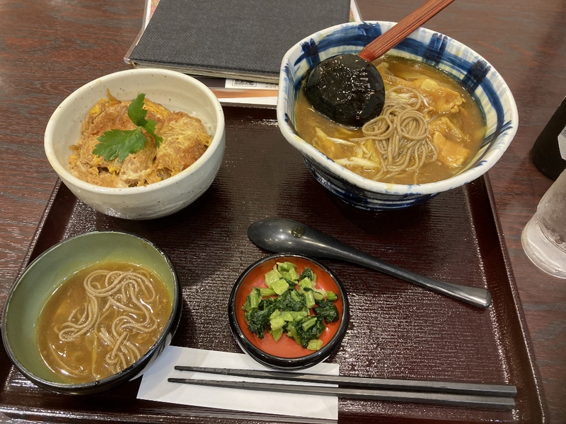 カレー南蛮蕎麦とミニカツ丼