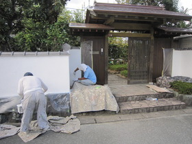 塀の塗装工事