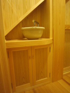 トイレ手洗い器