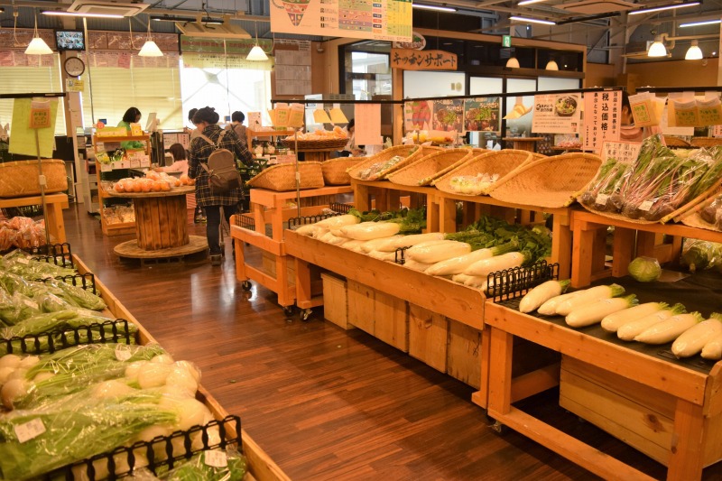 生産者の考える力を身に着け、生産者に学ばせる。“えん”を大事にするとれたて食楽部で自慢の野菜を売ろう！