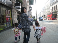 イギリスで助産師さんがお腹の子にかけた驚きの言葉！