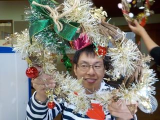 幸せをはこんでくれるクリスマスリース