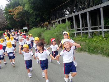 園外保育・浜松城公園（はな２・ゆき２・５）