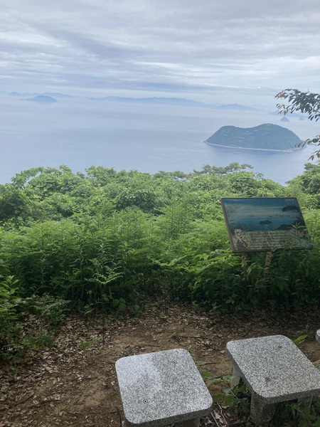 愛媛県の離島 輿居島の小富士＜愛媛県3＞