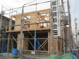 建前初日