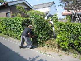 解体工事開始
