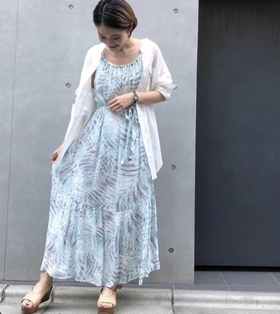 ☆　スモーキーなニュアンスカラーなワンピース☆