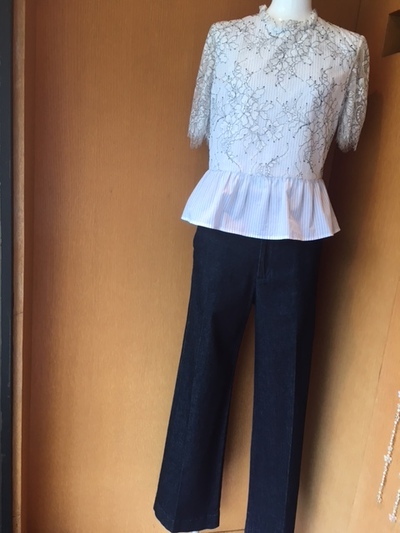 ☆　SALEオトナ可愛い レースブラウス　☆