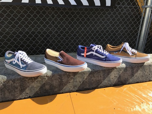 　『　VANS 』　が入荷です