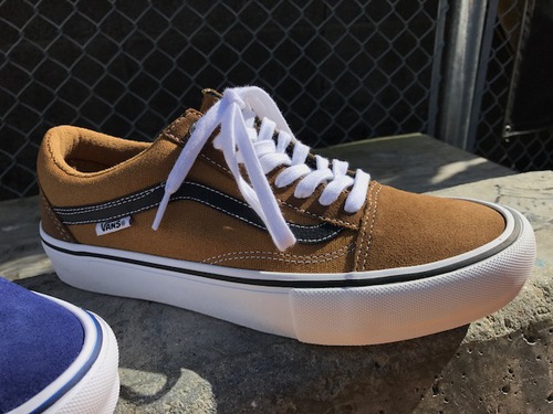 　『　VANS 』　が入荷です