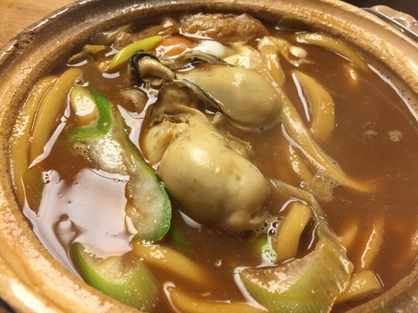 山本屋本店　　さん　　で　　味噌煮込みうどん　　☆