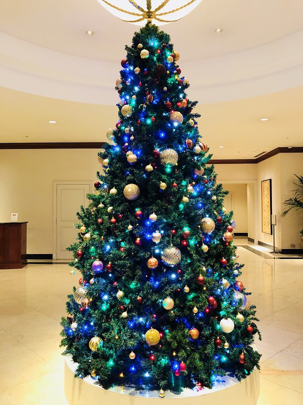 今年の　　　名古屋駅の　　クリスマス　　は　・・・　　パート１　　☆