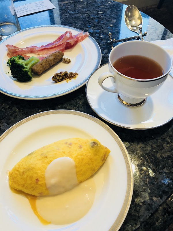 朝食　　は　　コンシェルジュフロア　ラウンジ　　で　　☆