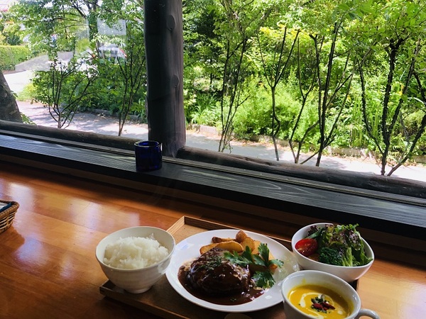 軽井沢（長野県）　ななくさ食堂　さん　で　ランチ　☆