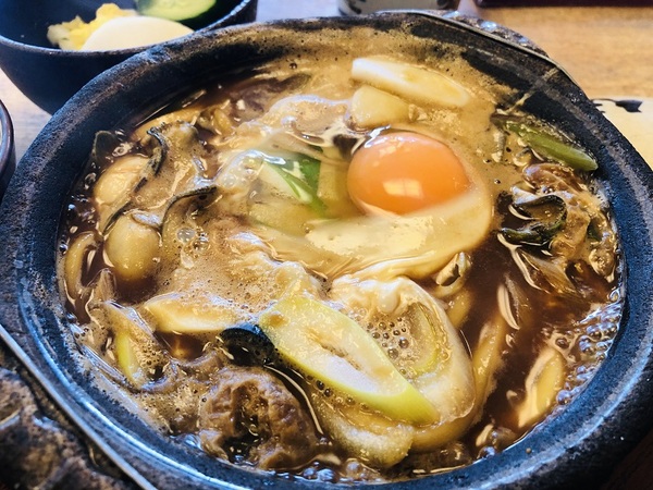 名古屋市（愛知県）　　煮込みうどん　山本屋本店　　さんで　ランチ　☆