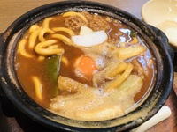 山本屋総本家　　さん　　で　味噌煮込みうどん　　☆