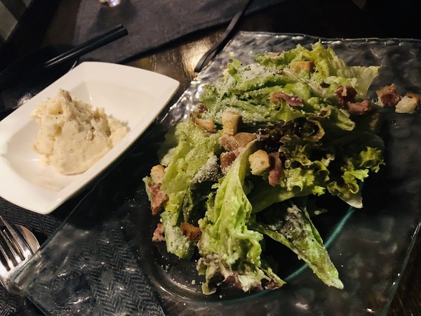 多国籍料理居酒屋　　八百萬 　さん　で　　乾杯　　☆