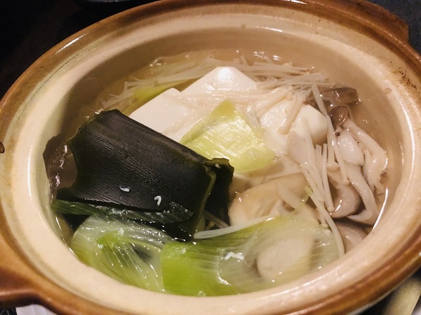 多国籍料理居酒屋　　八百萬 　さん　で　　乾杯　　☆