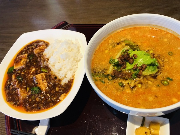 四川飯荘　　尾林　　さん　　で　　ランチ　　☆