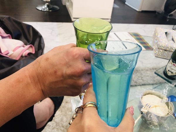 心友ち　で　飲み直し　懲りない私たち　☆