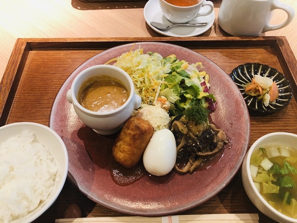 軽井沢（長野県）　　門前洋食　藤屋　さんで　ランチ　☆