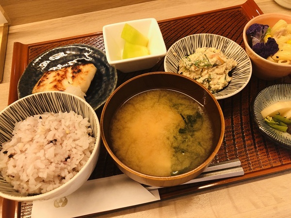 軽井沢（長野県）　　だいどころや　いろ　　さんで　ランチ　☆