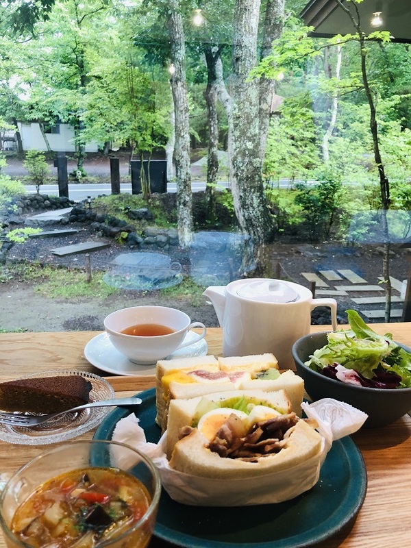 軽井沢（長野県）　カフェ　フォレストヴェール　さんで　モーニング☆