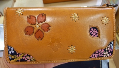 錦　財布再入荷