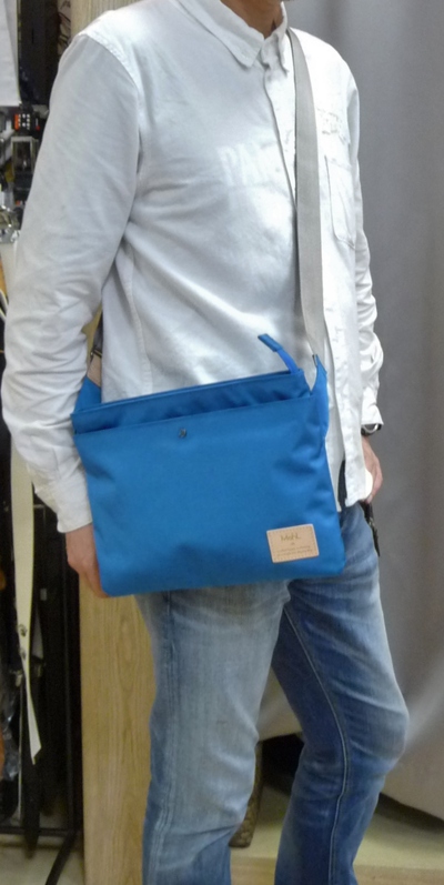 鞄入荷