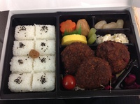 名物をお弁当で味わう
